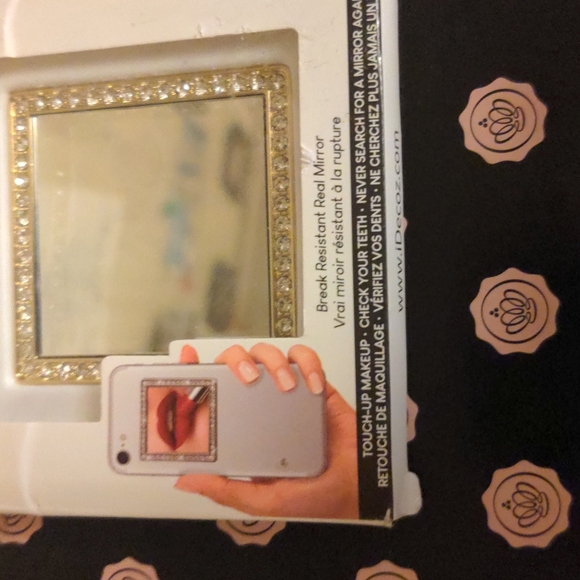 HOST PICK⭐PHONE MIRROR IDECOZ STICKS ON THE BACK OF YOUR PHONE OR CASE - Picture 5 of 6